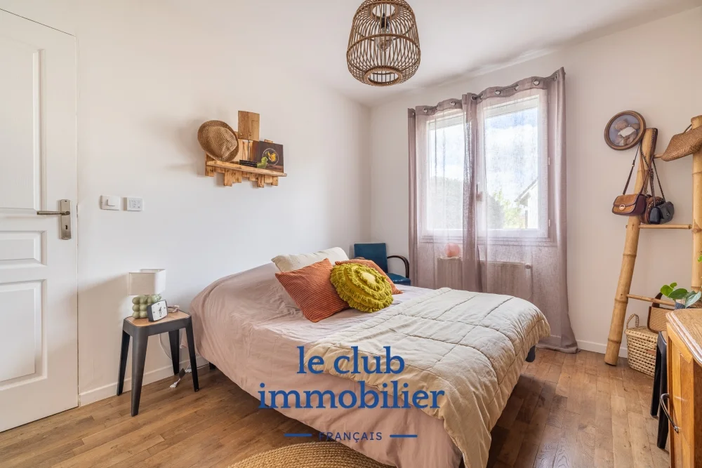 Maison 5 pièces de 135 m² à La Norville