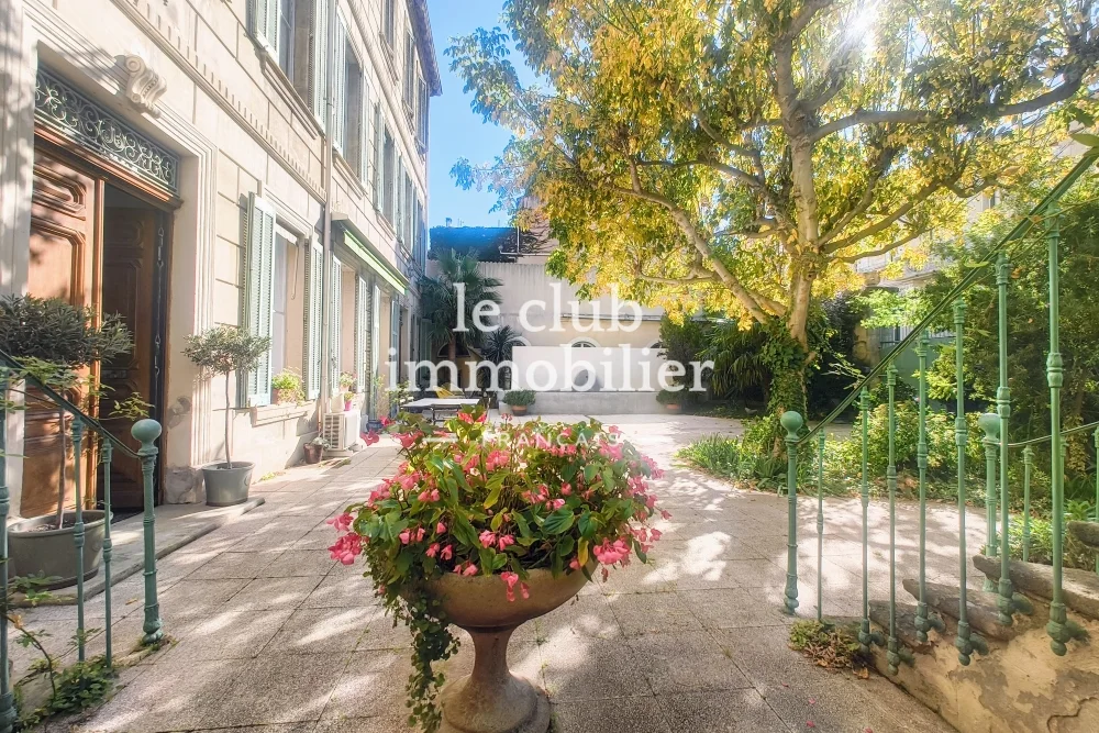 Maison 10 pièces de 300 m² à Salon-de-Provence
