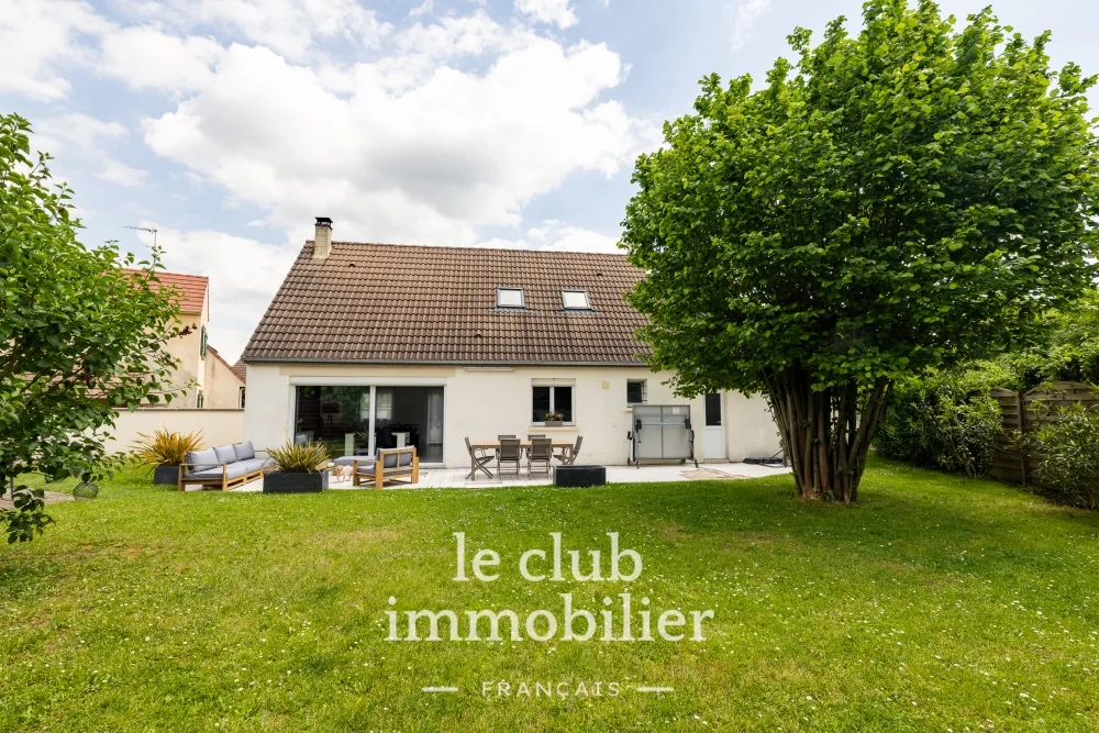 Maison 6 pièces de 135 m² à La Norville