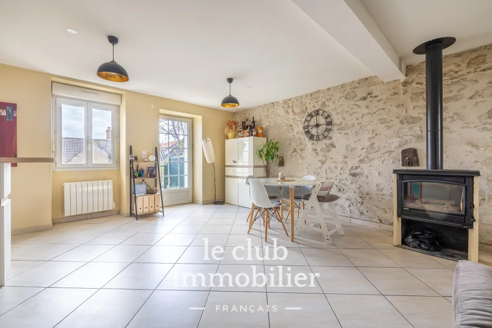Maison 5 pièces de 92 m² à BREUX-JOUY