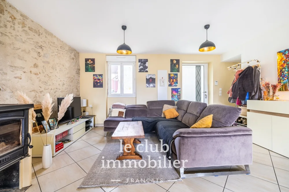 Maison 5 pièces de 92 m² à BREUX-JOUY