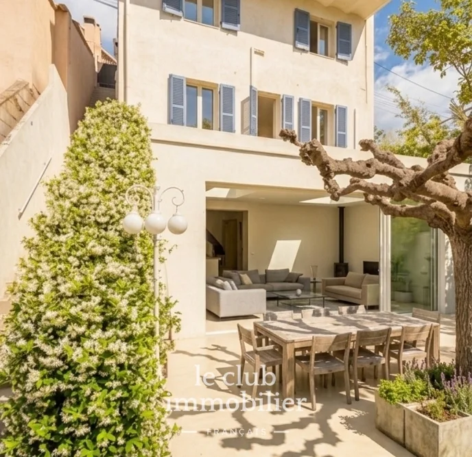 Maison 7 pièces de 183 m² à Marseille