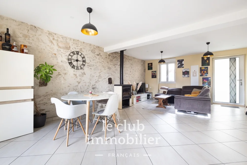Maison 5 pièces de 92 m² à BREUX-JOUY